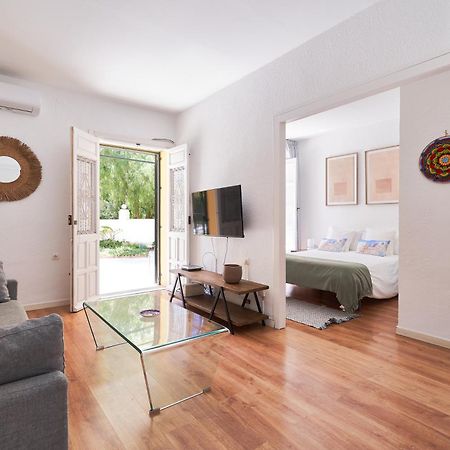 Villa Rosita Suites En Playa De La Malagueta Con Terraza Malaga Zewnętrze zdjęcie